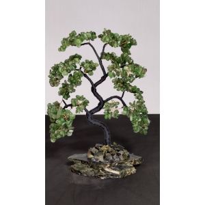 Японская сакура из нефрита - дерево счастья