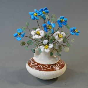 Букет незабудок и ромашек - Свет утренней зари - из хаолита, агата, оникса и авантюрина - цветы из камня