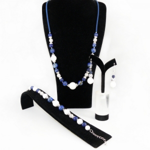 Комплект - Лазурный Берег - из агата и лазурита - бусы 60 см, серьги 4,5 см и браслет 17 см