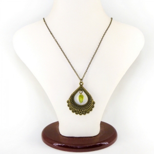 Кулон - подвеска из хризолита на шнуре - 45 см