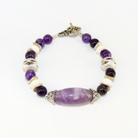 Браслет из аметиста и перламутра - 19 см