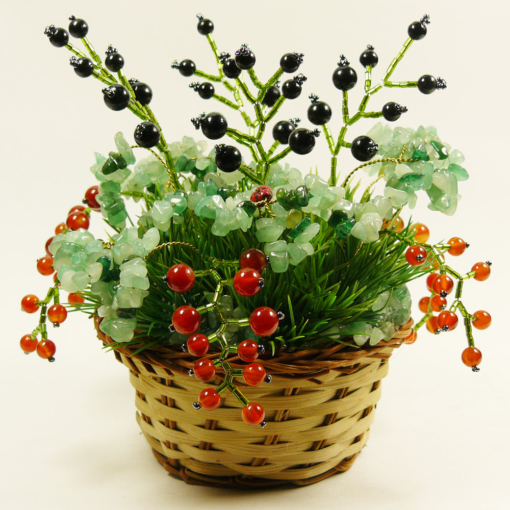 Букет смородина в корзинке - вкус жизни - из авантюрина, сердолика, агата - цветы из камня 